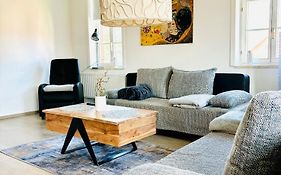 Sh-Apartments-Idylische Fewo Amenti, Wifi, Parken, Zentral